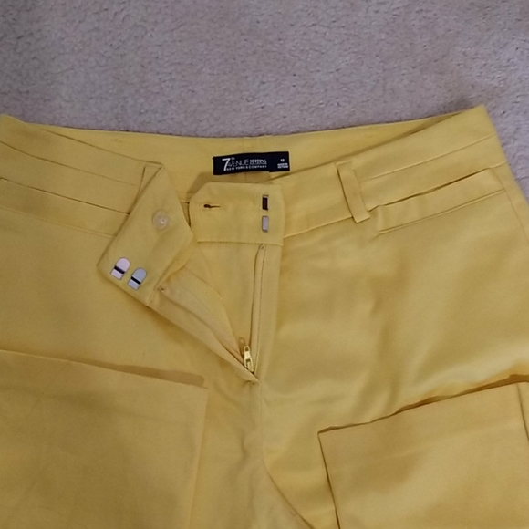 Ladies Capri Pants with Zipper Ankle - Picture 3 of 5